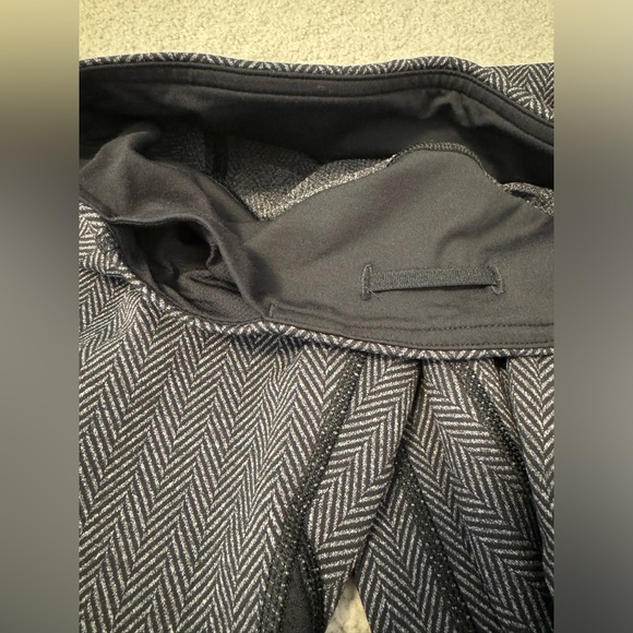 Lululemon 23” cropped leggings - great condition - Picture 4 of 4